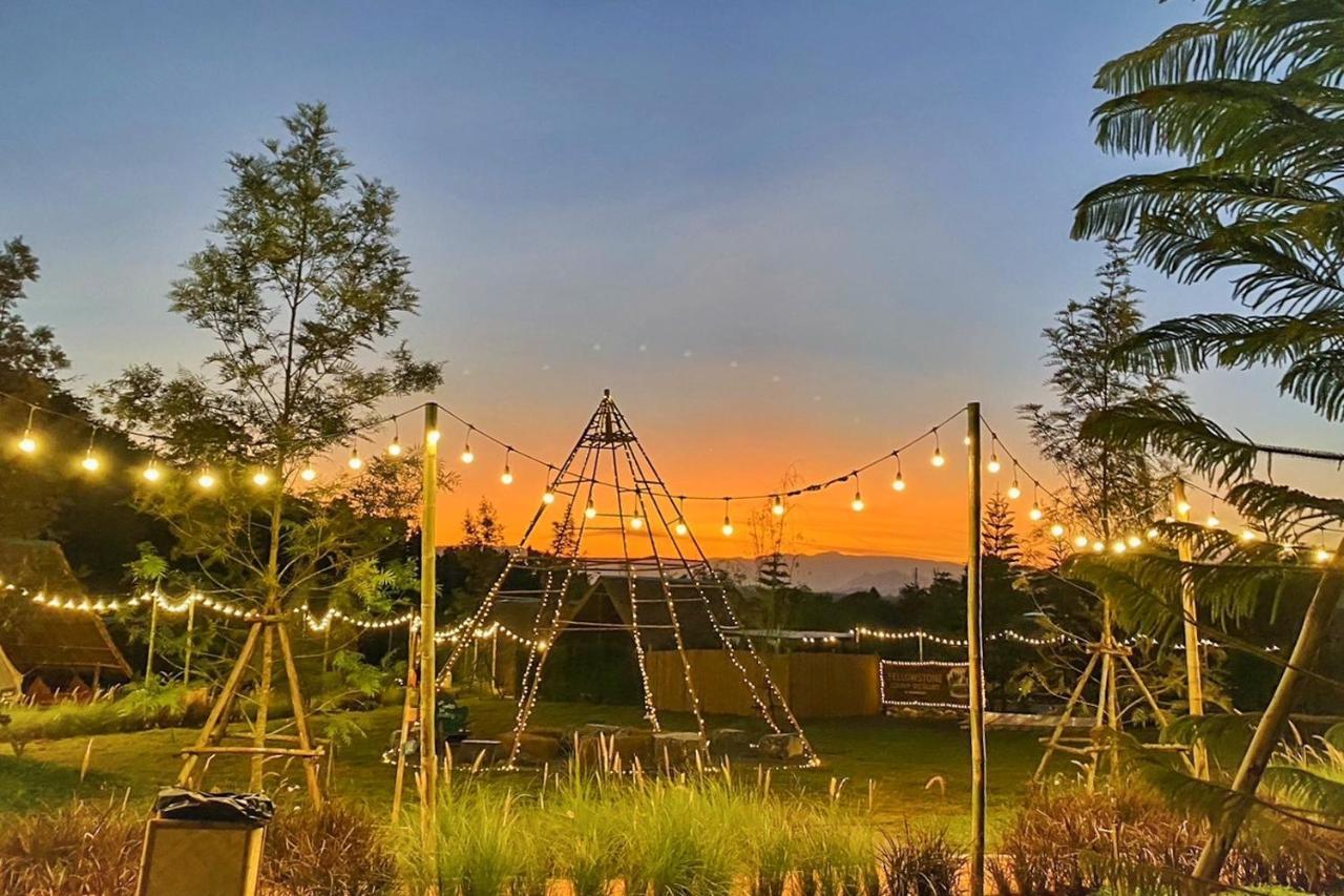 Yellowstone Camps Resort Khao Yai Pakchong Ngoại thất bức ảnh
