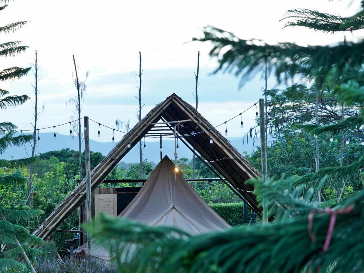 Yellowstone Camps Resort Khao Yai Pakchong Ngoại thất bức ảnh