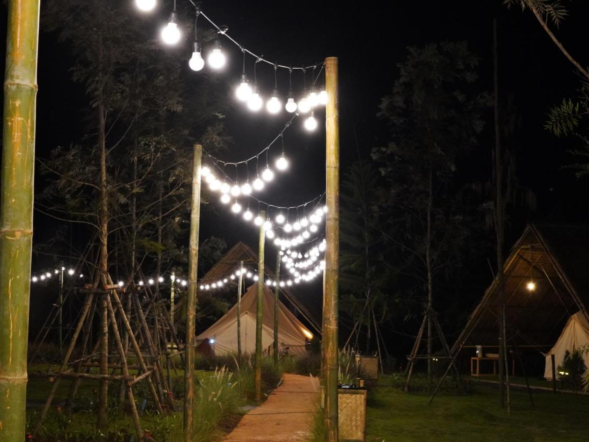 Yellowstone Camps Resort Khao Yai Pakchong Ngoại thất bức ảnh