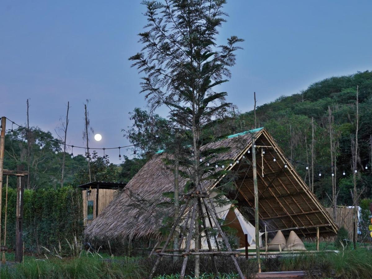 Yellowstone Camps Resort Khao Yai Pakchong Ngoại thất bức ảnh